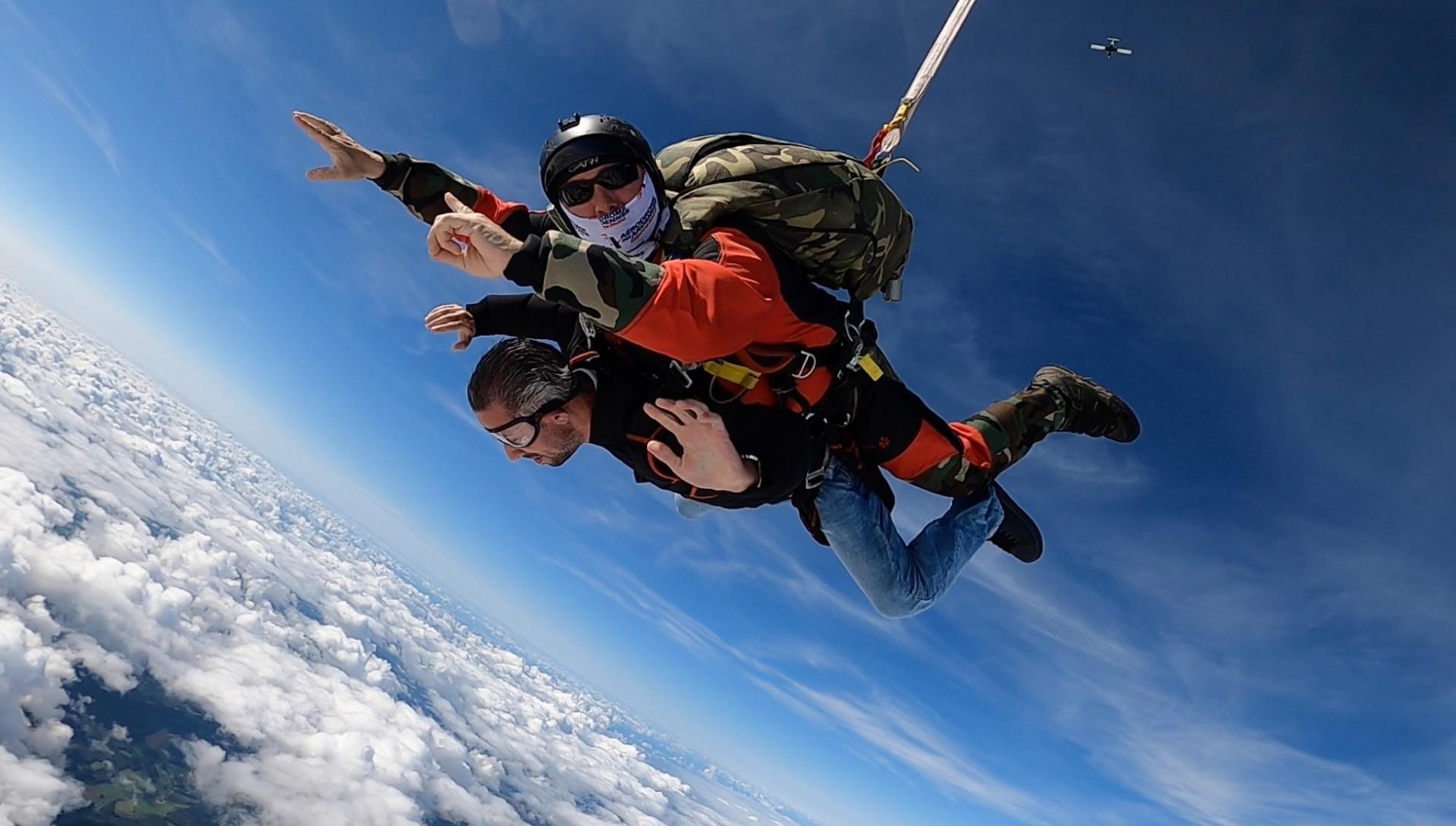 Envoyez vous en l'air avec Charleville Parachutisme